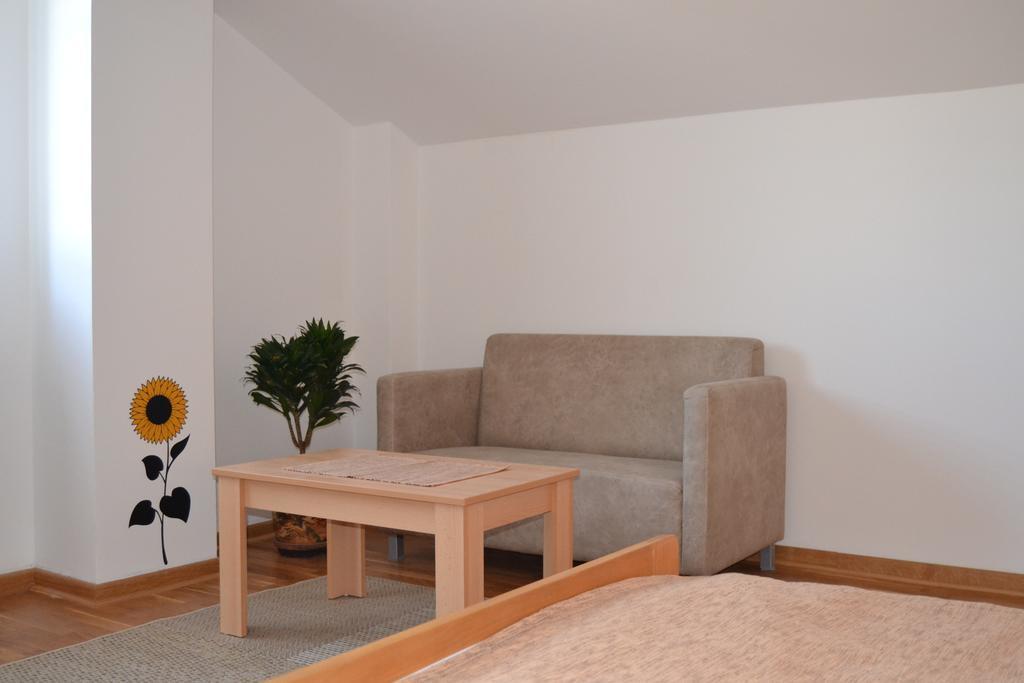 Villa K Apartments Belgrade Chambre photo